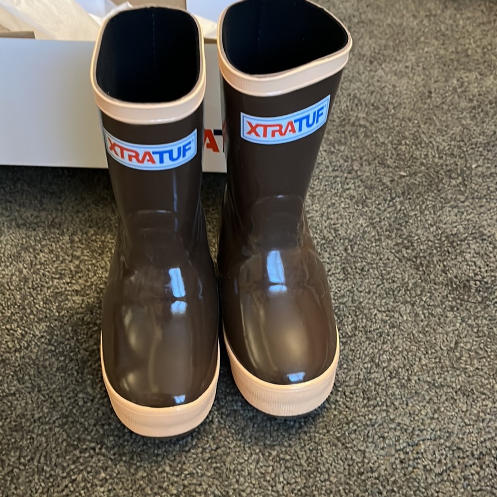 Xtratuf toddler boots size 5
